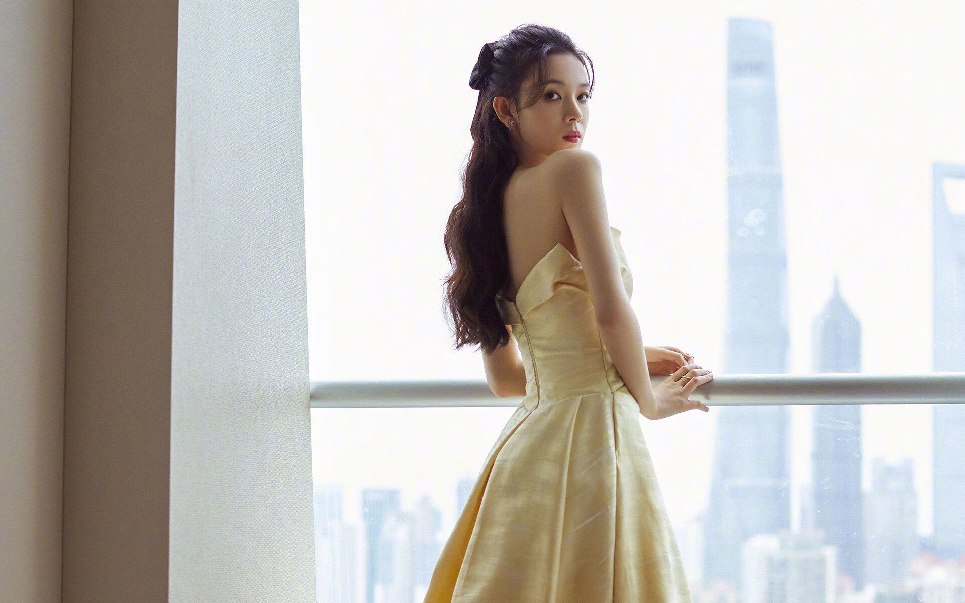 伯恩利中场组织力强,克拉文公园再现辉煌,克恩里伯斯