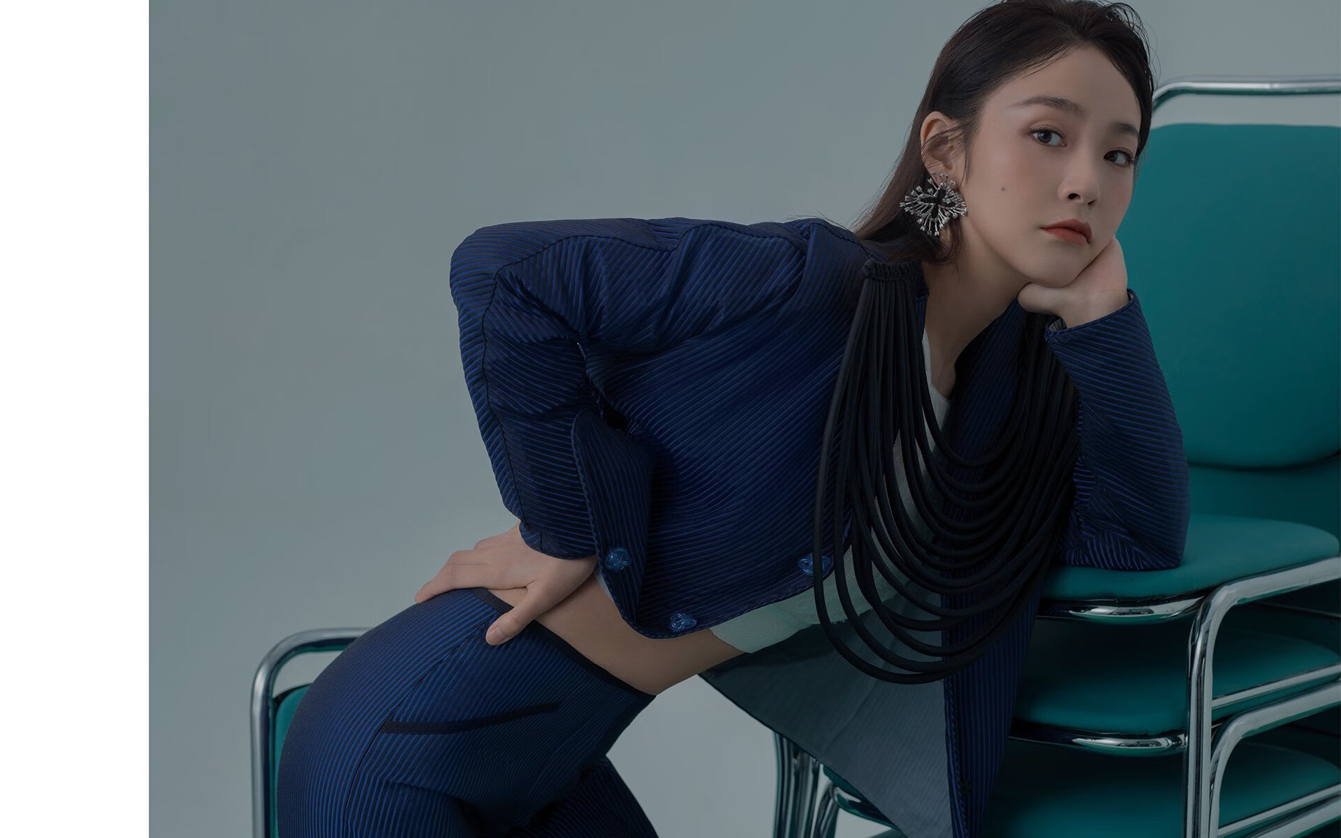 新教练权!主帅调整战术布局,为新一轮比赛做好准备,足球新教练