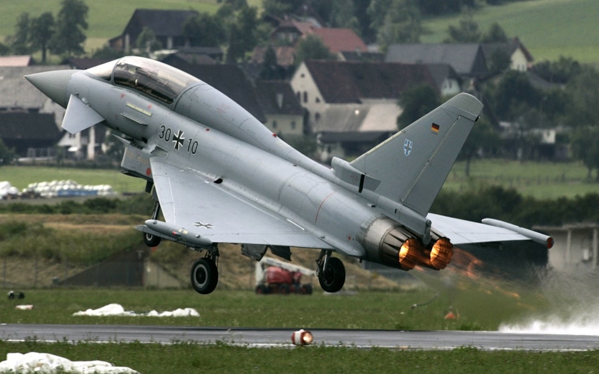 波兰队大胜圣马力诺,小组出线形势乐观,波兰联赛水平