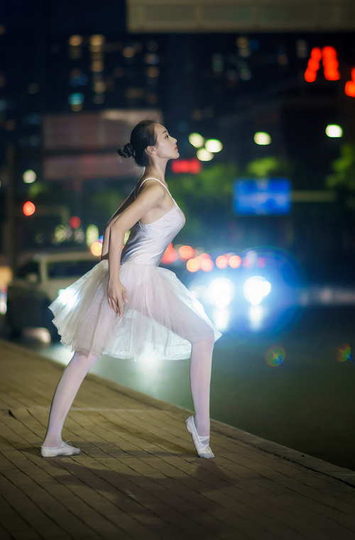 乐鱼体育App下载-转会风云波澜 选手用行动诠释勇气，转会风云edg