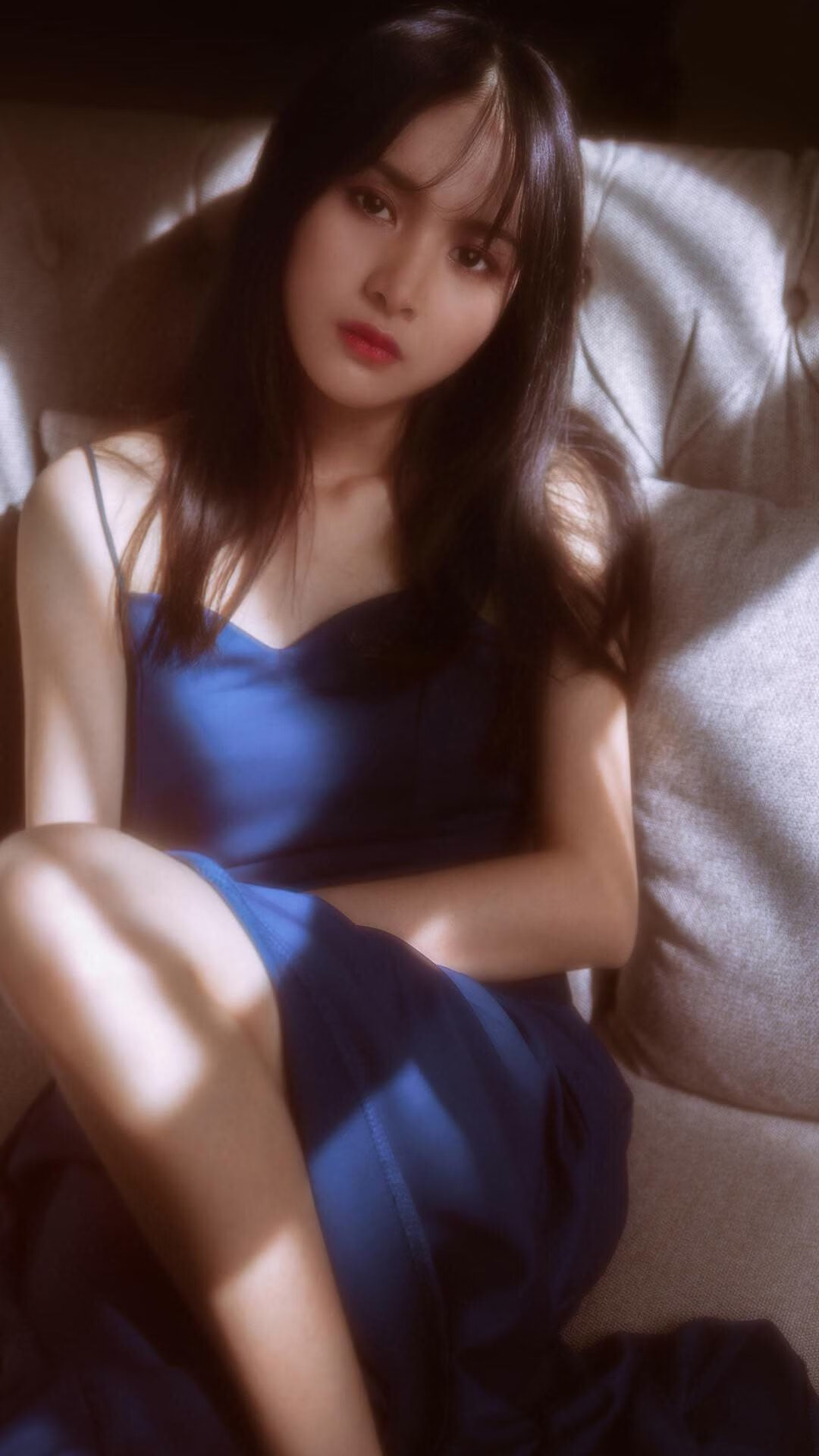 失利后的更衣室沉默展现职业球员的冷静与自省,球员在更衣室