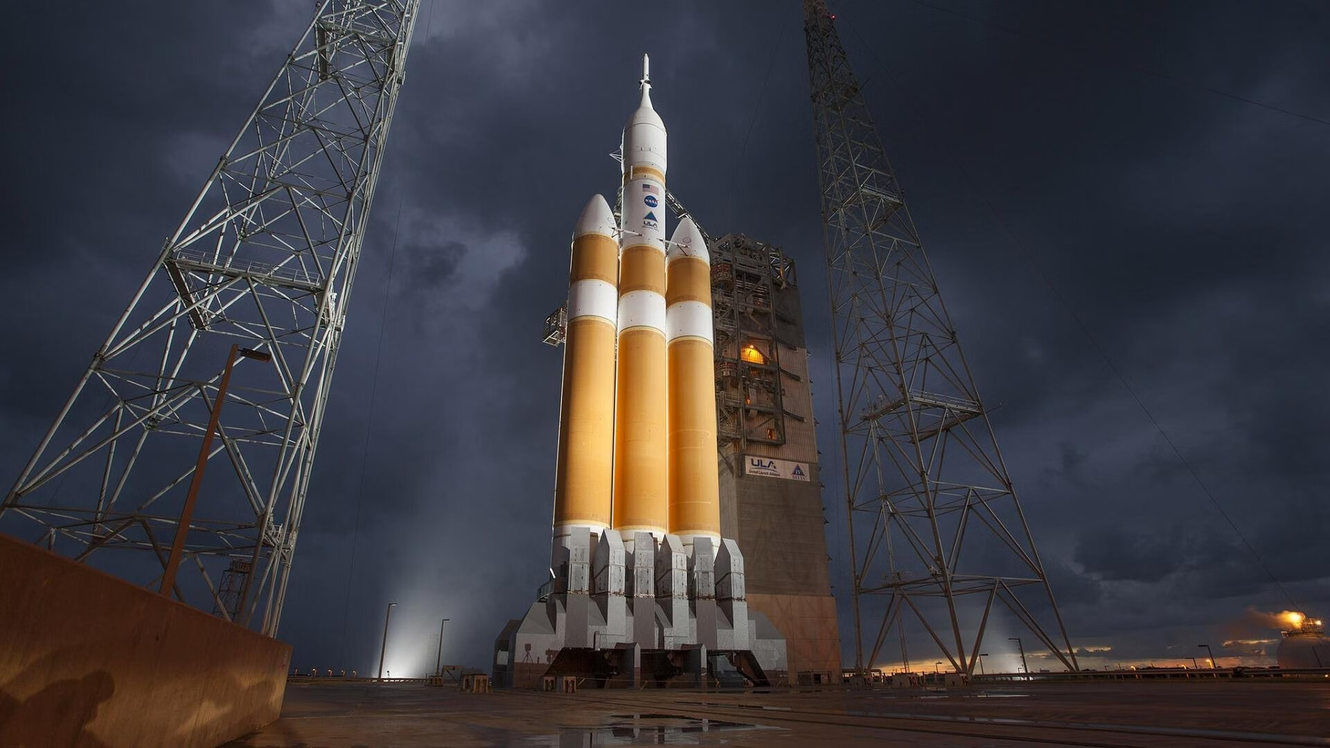 乐鱼体育App下载-里奇·麦考的盯防技巧成全黑队战术核心，堪称防守典范，nba麦考利