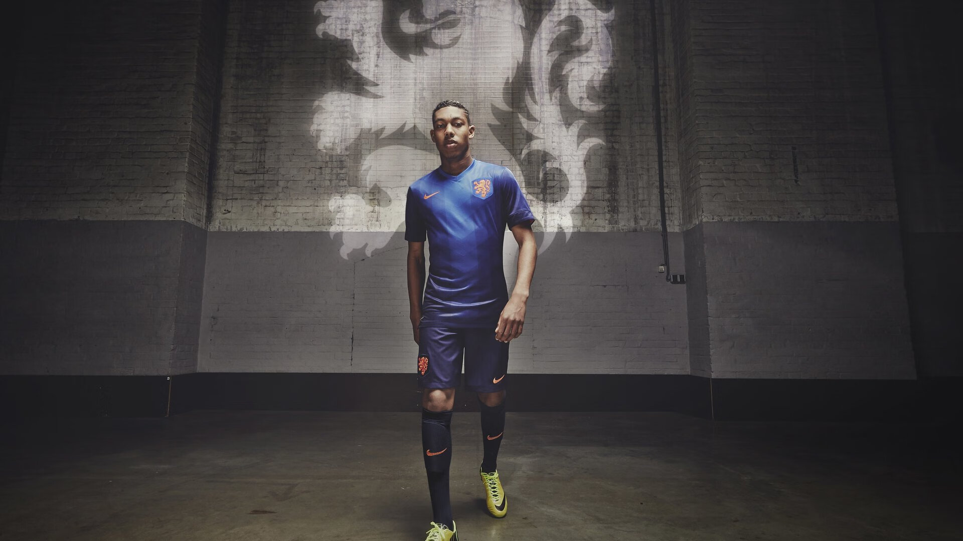 关键封盖：李磊封阻对手最后冲击，稳住胜局！